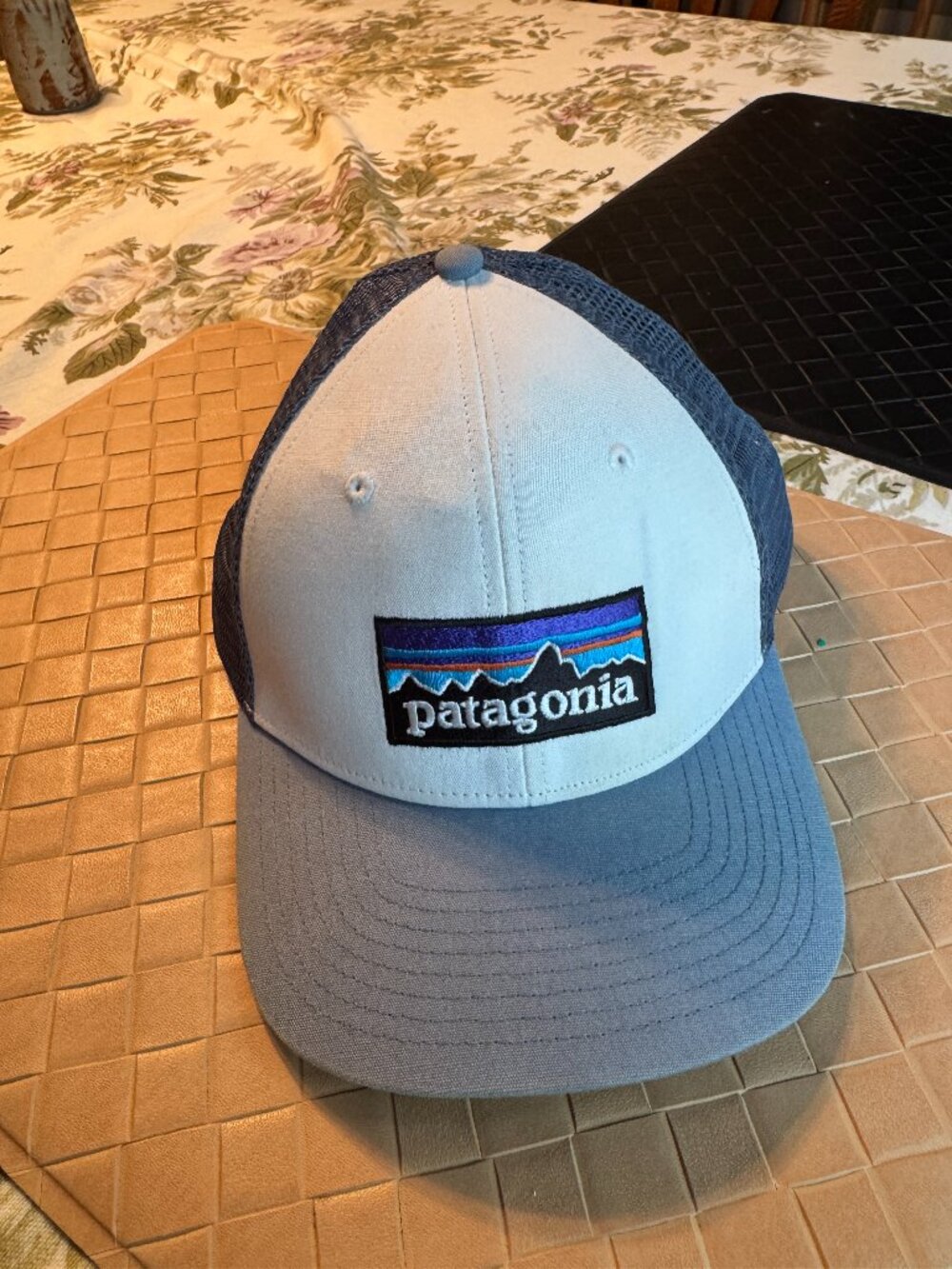 Patagonia P-6 Logo Trucker Hat White wi Grey Mesh Back Adjustable Snapback Cap
